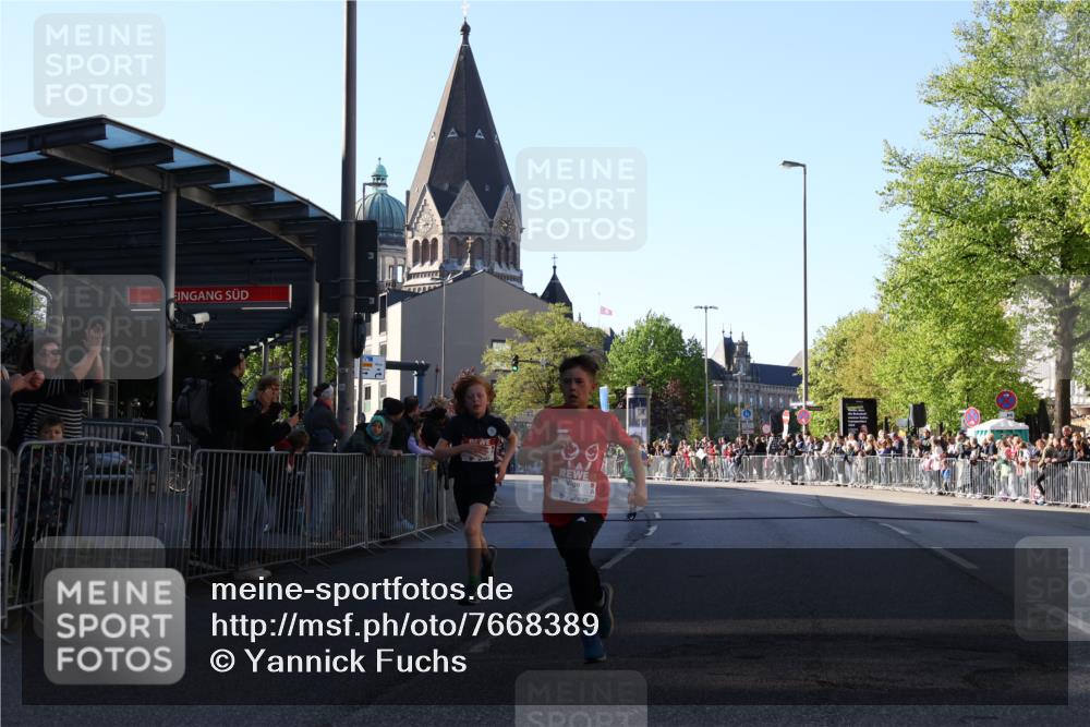 25.04.2025 - Das Zehntel Yannick Fuchs http://msf.ph/oto/7668389 26.04.2025 08:49:17 Ziel 1116, 1537, 1945, 2021, 2377, 2383, 2513, 2696, 3488 meine-sportfotos.de