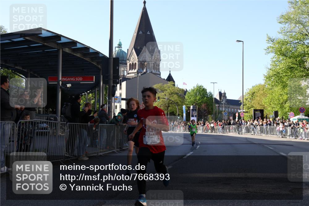 25.04.2025 - Das Zehntel Yannick Fuchs http://msf.ph/oto/7668393 26.04.2025 08:49:18 Ziel 1116, 1537, 1945, 2021, 2377, 2383, 2513, 2696, 2995, 3488 meine-sportfotos.de