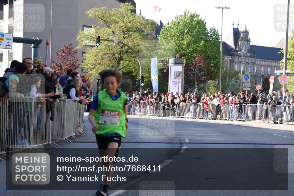 25.04.2025 - Das Zehntel Yannick Fuchs http://msf.ph/oto/7668411 26.04.2025 08:49:20 Ziel 1116, 1537, 1945, 2021, 2377, 2383, 2696, 2995 meine-sportfotos.de