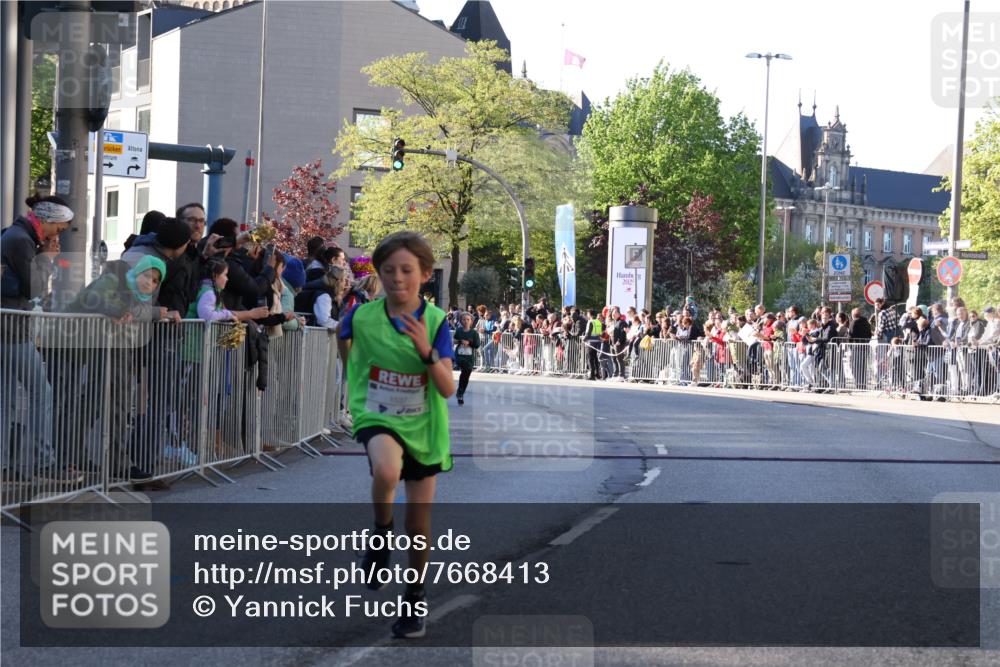 25.04.2025 - Das Zehntel Yannick Fuchs http://msf.ph/oto/7668413 26.04.2025 08:49:21 Ziel 1116, 1537, 1945, 2021, 2377, 2383, 2995 meine-sportfotos.de