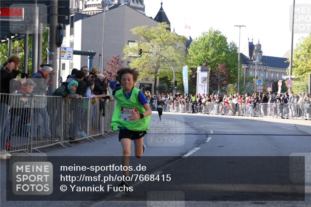 25.04.2025 - Das Zehntel Yannick Fuchs http://msf.ph/oto/7668415 26.04.2025 08:49:21 Ziel 1116, 1537, 1945, 2021, 2377, 2383, 2995 meine-sportfotos.de