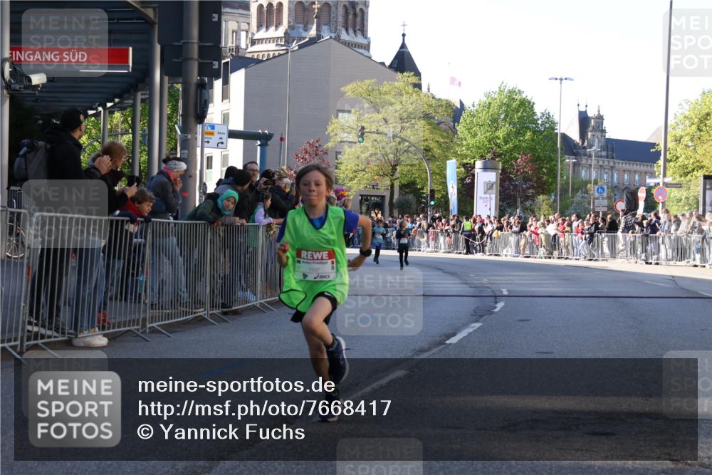 25.04.2025 - Das Zehntel Yannick Fuchs http://msf.ph/oto/7668417 26.04.2025 08:49:21 Ziel 1116, 1537, 1945, 2021, 2377, 2383, 2995 meine-sportfotos.de