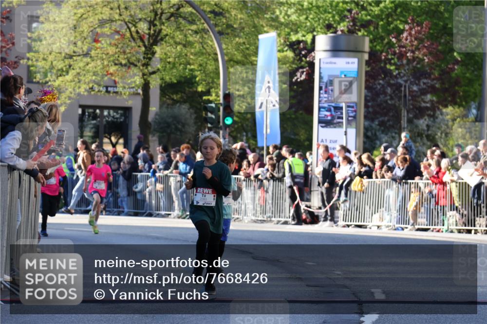 25.04.2025 - Das Zehntel Yannick Fuchs http://msf.ph/oto/7668426 26.04.2025 08:49:24 Ziel 1107, 1537, 2383, 2995, 3539, 3540 meine-sportfotos.de