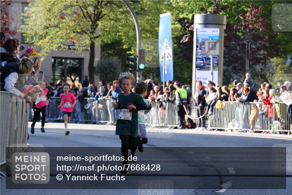 25.04.2025 - Das Zehntel Yannick Fuchs http://msf.ph/oto/7668428 26.04.2025 08:49:25 Ziel 1107, 1537, 2383, 2995, 3539, 3540 meine-sportfotos.de
