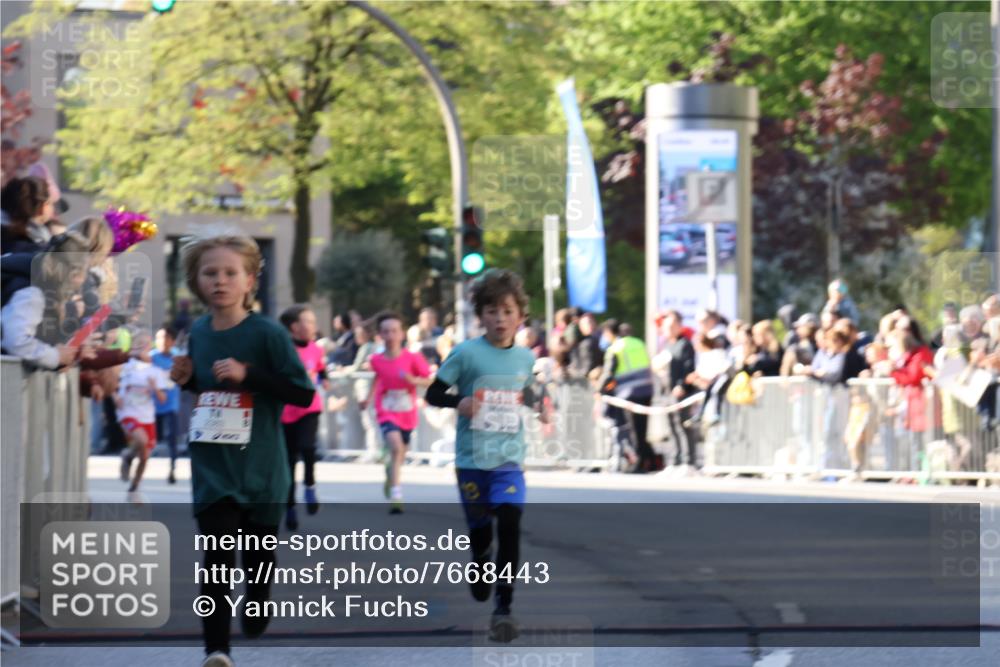 25.04.2025 - Das Zehntel Yannick Fuchs http://msf.ph/oto/7668443 26.04.2025 08:49:27 Ziel 1107, 2014, 2383, 2995, 3539, 3540 meine-sportfotos.de