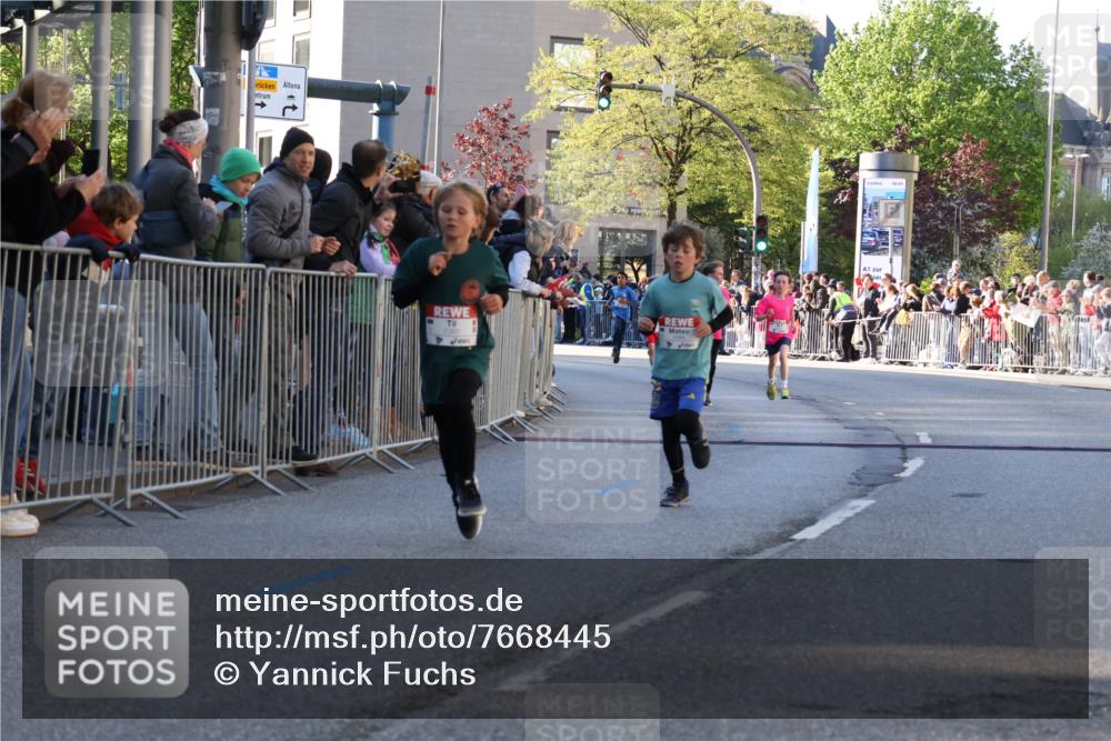 25.04.2025 - Das Zehntel Yannick Fuchs http://msf.ph/oto/7668445 26.04.2025 08:49:28 Ziel 1107, 1131, 2014, 2383, 2995, 3539, 3540 meine-sportfotos.de