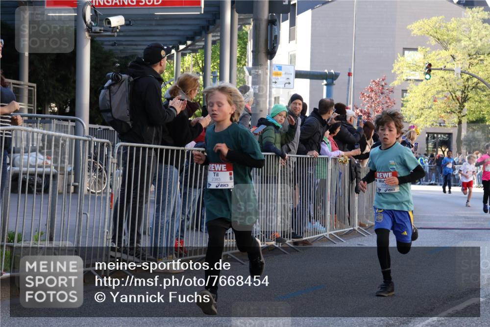 25.04.2025 - Das Zehntel Yannick Fuchs http://msf.ph/oto/7668454 26.04.2025 08:49:29 Ziel 1107, 1131, 2014, 2383, 2995, 3539, 3540 meine-sportfotos.de