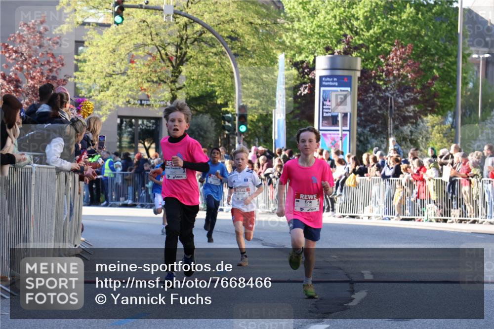 25.04.2025 - Das Zehntel Yannick Fuchs http://msf.ph/oto/7668466 26.04.2025 08:49:31 Ziel 1107, 1131, 2014, 2383, 2995, 3539, 3540 meine-sportfotos.de