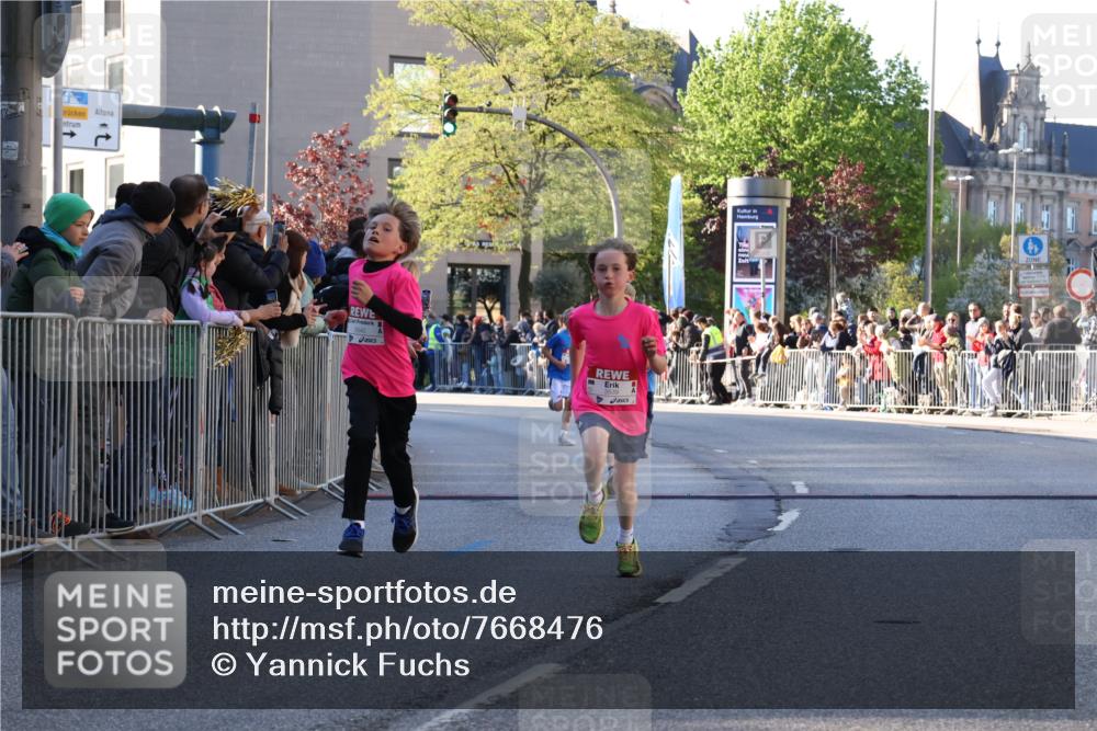 25.04.2025 - Das Zehntel Yannick Fuchs http://msf.ph/oto/7668476 26.04.2025 08:49:33 Ziel 1107, 1131, 2014, 2383, 2995, 3539, 3540 meine-sportfotos.de