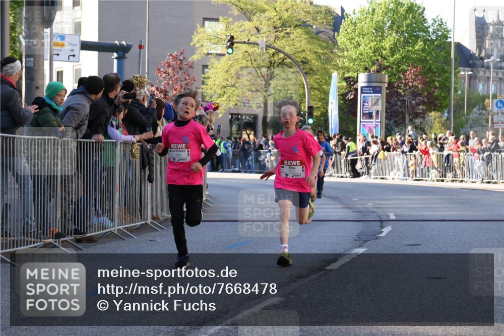 25.04.2025 - Das Zehntel Yannick Fuchs http://msf.ph/oto/7668478 26.04.2025 08:49:33 Ziel 1107, 1131, 2014, 2383, 2995, 3539, 3540 meine-sportfotos.de