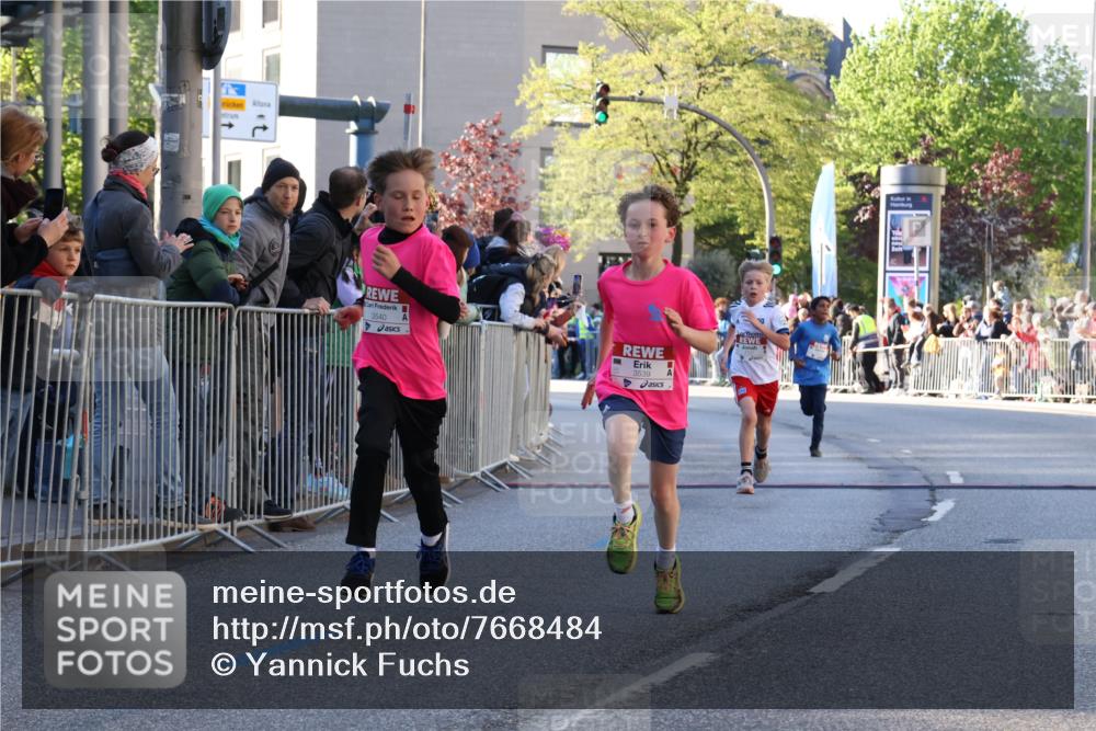 25.04.2025 - Das Zehntel Yannick Fuchs http://msf.ph/oto/7668484 26.04.2025 08:49:33 Ziel 1107, 1131, 2014, 2383, 2995, 3539, 3540 meine-sportfotos.de