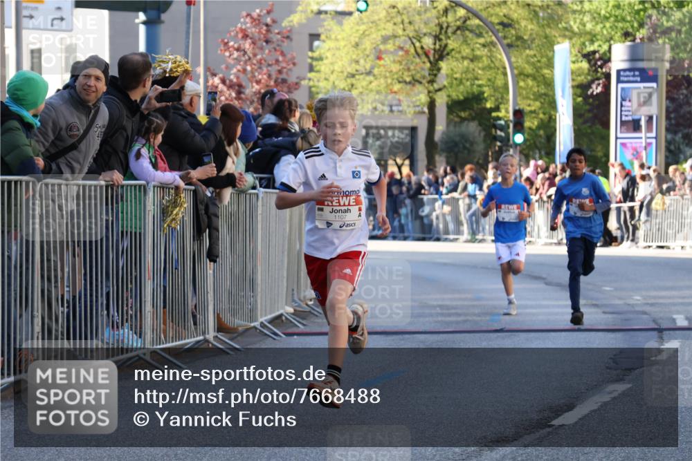 25.04.2025 - Das Zehntel Yannick Fuchs http://msf.ph/oto/7668488 26.04.2025 08:49:35 Ziel 1107, 1131, 2014, 2995, 3539, 3540 meine-sportfotos.de