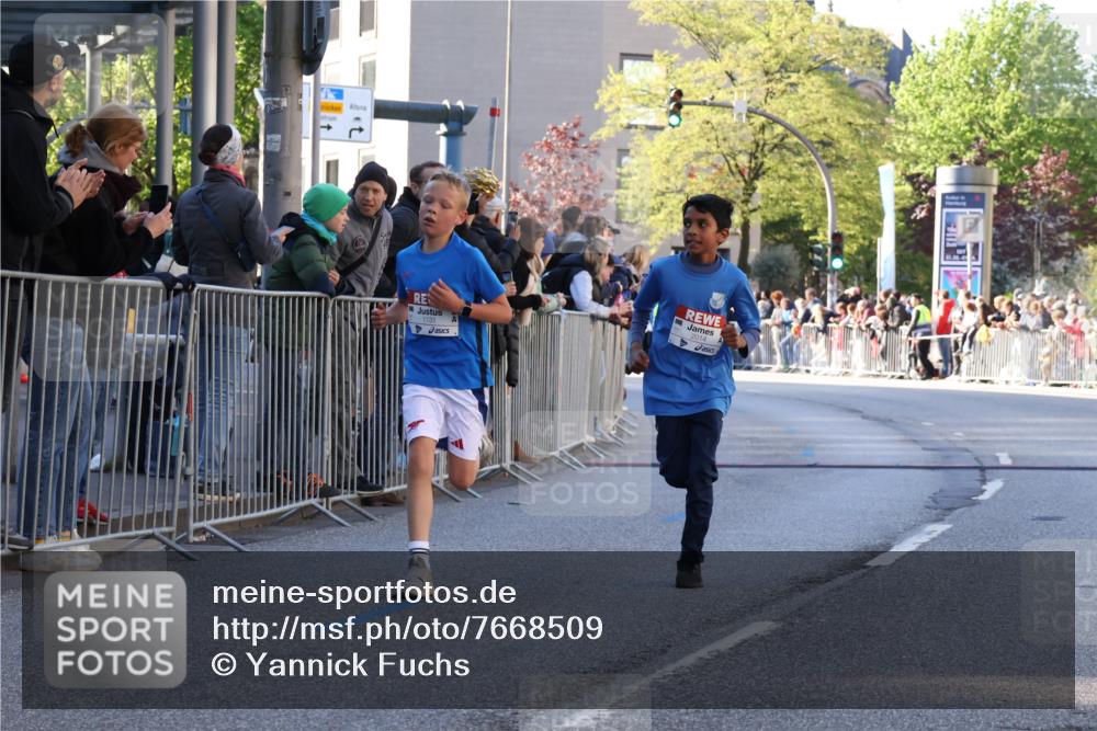 25.04.2025 - Das Zehntel Yannick Fuchs http://msf.ph/oto/7668509 26.04.2025 08:49:39 Ziel 1107, 1131, 2014, 3539, 3540 meine-sportfotos.de