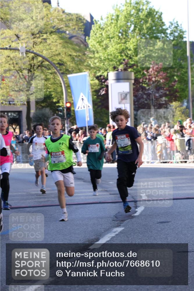 25.04.2025 - Das Zehntel Yannick Fuchs http://msf.ph/oto/7668610 26.04.2025 08:50:11 Ziel 1283, 2098, 2103, 2208, 2349, 2655, 2728, 2874, 3233, 3485, 3527, 3528 meine-sportfotos.de