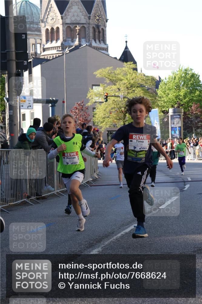 25.04.2025 - Das Zehntel Yannick Fuchs http://msf.ph/oto/7668624 26.04.2025 08:50:13 Ziel 1283, 2098, 2103, 2208, 2349, 2492, 2517, 2655, 2728, 2874, 3233, 3485, 3527, 3528 meine-sportfotos.de