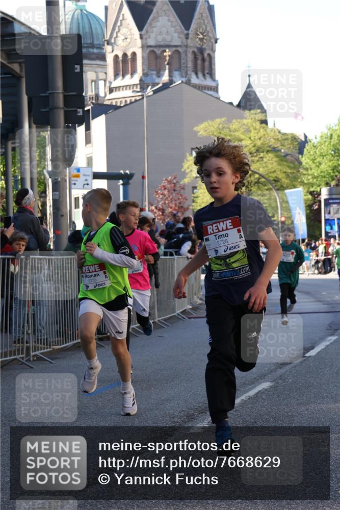 25.04.2025 - Das Zehntel Yannick Fuchs http://msf.ph/oto/7668629 26.04.2025 08:50:13 Ziel 1283, 2098, 2103, 2208, 2349, 2492, 2517, 2655, 2728, 2874, 3233, 3485, 3527, 3528 meine-sportfotos.de
