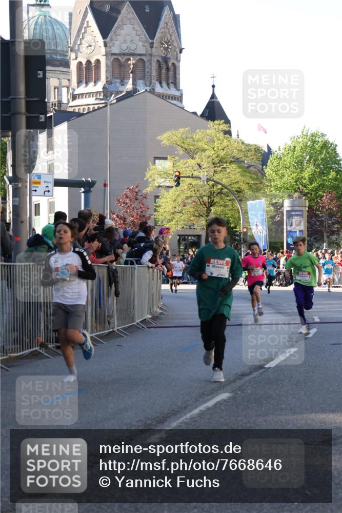 25.04.2025 - Das Zehntel Yannick Fuchs http://msf.ph/oto/7668646 26.04.2025 08:50:15 Ziel 1283, 2098, 2103, 2208, 2349, 2397, 2492, 2517, 2728, 2800, 2849, 2855, 2874, 3233, 3445, 3485, 3527, 3528, 3774, 3812, 3872 meine-sportfotos.de