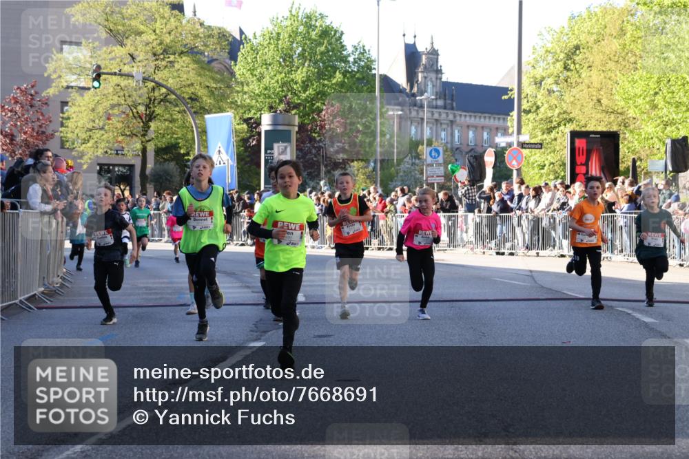 25.04.2025 - Das Zehntel Yannick Fuchs http://msf.ph/oto/7668691 26.04.2025 08:50:24 Ziel 1458, 1884, 2098, 2103, 2156, 2166, 2397, 2492, 2517, 2800, 2849, 2855, 3210, 3445, 3520, 3528, 3774, 3812, 3849, 3872 meine-sportfotos.de