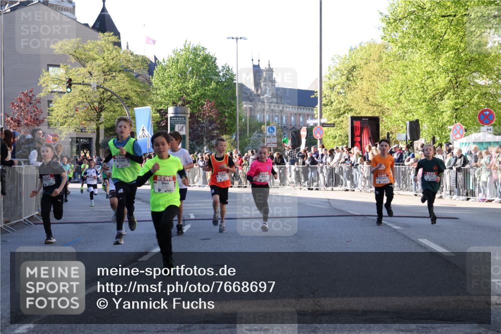 25.04.2025 - Das Zehntel Yannick Fuchs http://msf.ph/oto/7668697 26.04.2025 08:50:24 Ziel 1458, 1884, 2098, 2103, 2156, 2166, 2397, 2492, 2517, 2800, 2849, 2855, 3210, 3445, 3520, 3528, 3774, 3812, 3849, 3872 meine-sportfotos.de