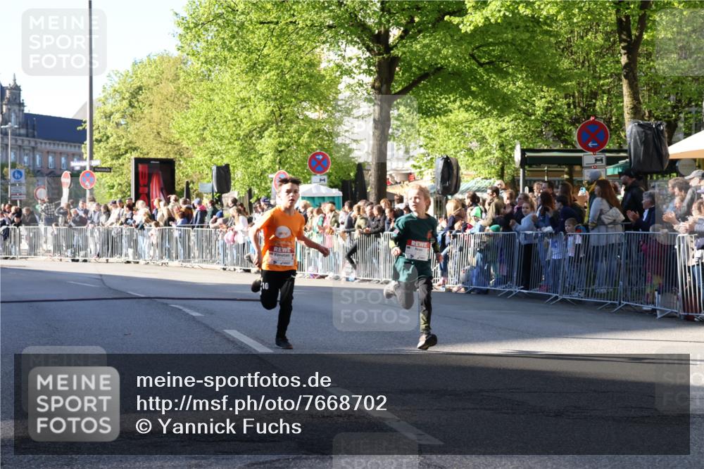 25.04.2025 - Das Zehntel Yannick Fuchs http://msf.ph/oto/7668702 26.04.2025 08:50:25 Ziel 1458, 1884, 2098, 2103, 2156, 2166, 2397, 2492, 2517, 2800, 2849, 2855, 2903, 2920, 3210, 3445, 3520, 3774, 3812, 3849, 3872 meine-sportfotos.de