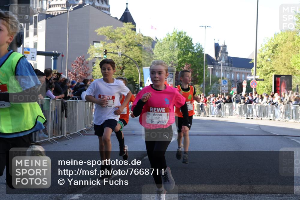 25.04.2025 - Das Zehntel Yannick Fuchs http://msf.ph/oto/7668711 26.04.2025 08:50:26 Ziel 1458, 1884, 2098, 2103, 2156, 2166, 2397, 2492, 2517, 2800, 2849, 2852, 2855, 2903, 2920, 3210, 3214, 3445, 3520, 3774, 3812, 3849, 3872 meine-sportfotos.de