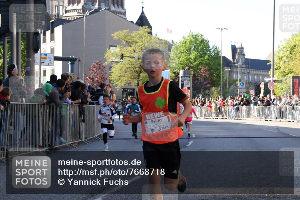 25.04.2025 - Das Zehntel Yannick Fuchs http://msf.ph/oto/7668718 26.04.2025 08:50:28 Ziel 1458, 1476, 1884, 2098, 2103, 2156, 2166, 2397, 2492, 2517, 2800, 2849, 2852, 2855, 2903, 2920, 2935, 3210, 3214, 3445, 3520, 3774, 3812, 3849, 3872 meine-sportfotos.de
