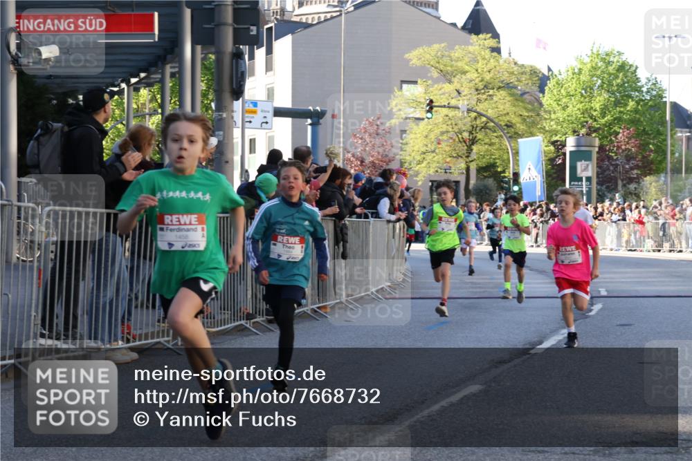 25.04.2025 - Das Zehntel Yannick Fuchs http://msf.ph/oto/7668732 26.04.2025 08:50:31 Ziel 1458, 1473, 1476, 1884, 2156, 2166, 2397, 2800, 2849, 2852, 2855, 2903, 2920, 2935, 3210, 3214, 3445, 3520, 3774, 3812, 3849, 3872 meine-sportfotos.de