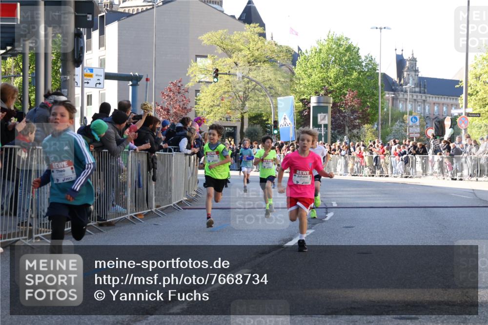 25.04.2025 - Das Zehntel Yannick Fuchs http://msf.ph/oto/7668734 26.04.2025 08:50:31 Ziel 1458, 1473, 1476, 1884, 2156, 2166, 2397, 2800, 2849, 2852, 2855, 2903, 2920, 2935, 3210, 3214, 3445, 3520, 3774, 3812, 3849, 3872 meine-sportfotos.de