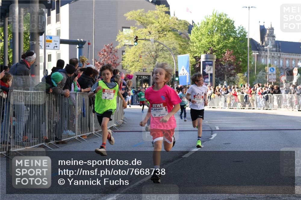 25.04.2025 - Das Zehntel Yannick Fuchs http://msf.ph/oto/7668738 26.04.2025 08:50:32 Ziel 1458, 1473, 1476, 1884, 2156, 2166, 2397, 2643, 2711, 2852, 2903, 2920, 2935, 3210, 3214, 3520, 3774, 3812, 3849 meine-sportfotos.de