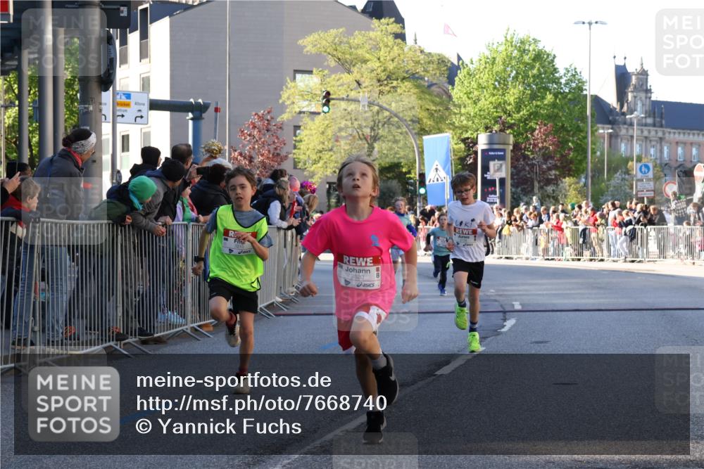 25.04.2025 - Das Zehntel Yannick Fuchs http://msf.ph/oto/7668740 26.04.2025 08:50:32 Ziel 1458, 1473, 1476, 1884, 2156, 2166, 2397, 2643, 2711, 2852, 2903, 2920, 2935, 3210, 3214, 3520, 3774, 3812, 3849 meine-sportfotos.de
