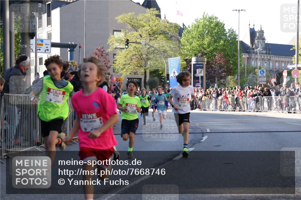 25.04.2025 - Das Zehntel Yannick Fuchs http://msf.ph/oto/7668746 26.04.2025 08:50:33 Ziel 1458, 1473, 1476, 1884, 2156, 2166, 2392, 2643, 2711, 2852, 2903, 2920, 2935, 3210, 3214, 3520, 3849 meine-sportfotos.de