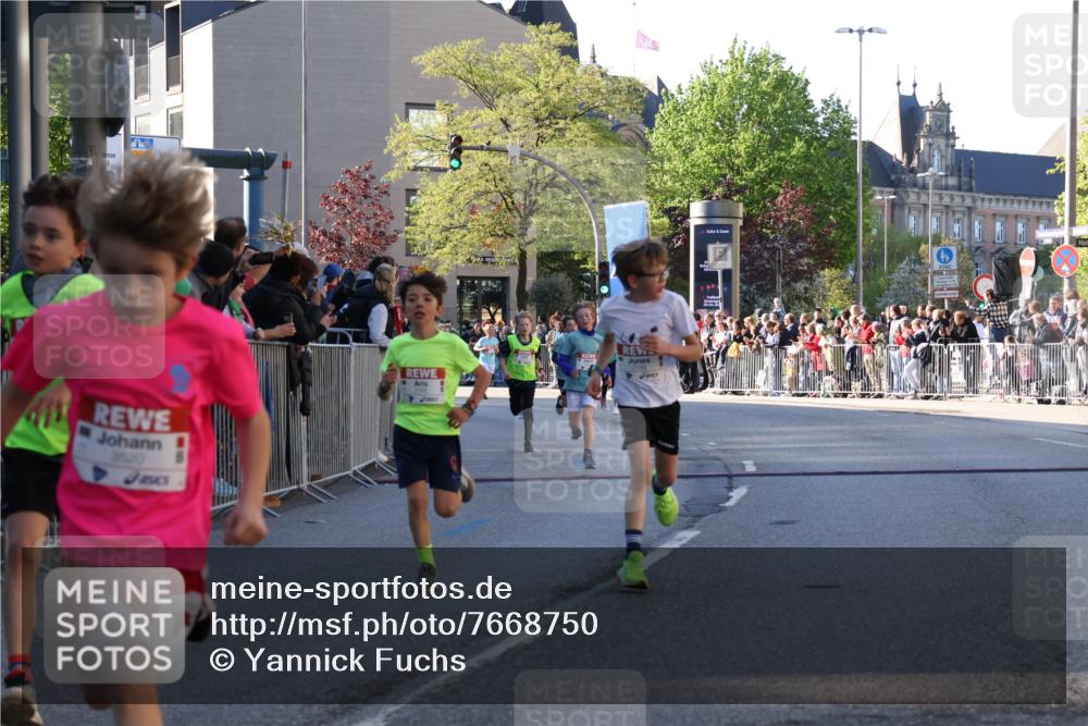 25.04.2025 - Das Zehntel Yannick Fuchs http://msf.ph/oto/7668750 26.04.2025 08:50:33 Ziel 1458, 1473, 1476, 1884, 2156, 2166, 2392, 2643, 2711, 2852, 2903, 2920, 2935, 3210, 3214, 3520, 3849 meine-sportfotos.de