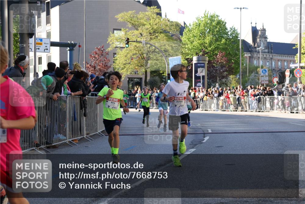 25.04.2025 - Das Zehntel Yannick Fuchs http://msf.ph/oto/7668753 26.04.2025 08:50:33 Ziel 1458, 1473, 1476, 1884, 2156, 2166, 2392, 2643, 2711, 2852, 2903, 2920, 2935, 3210, 3214, 3520, 3849 meine-sportfotos.de