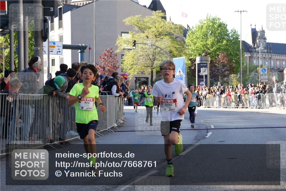 25.04.2025 - Das Zehntel Yannick Fuchs http://msf.ph/oto/7668761 26.04.2025 08:50:34 Ziel 1458, 1473, 1476, 1884, 2156, 2166, 2392, 2643, 2711, 2852, 2903, 2920, 2935, 3210, 3214, 3520, 3849 meine-sportfotos.de