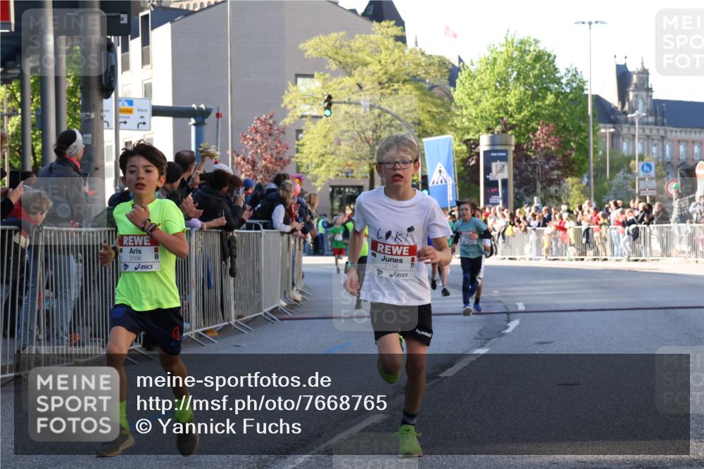 25.04.2025 - Das Zehntel Yannick Fuchs http://msf.ph/oto/7668765 26.04.2025 08:50:34 Ziel 1458, 1473, 1476, 1884, 2156, 2166, 2392, 2643, 2711, 2852, 2903, 2920, 2935, 3210, 3214, 3520, 3849 meine-sportfotos.de