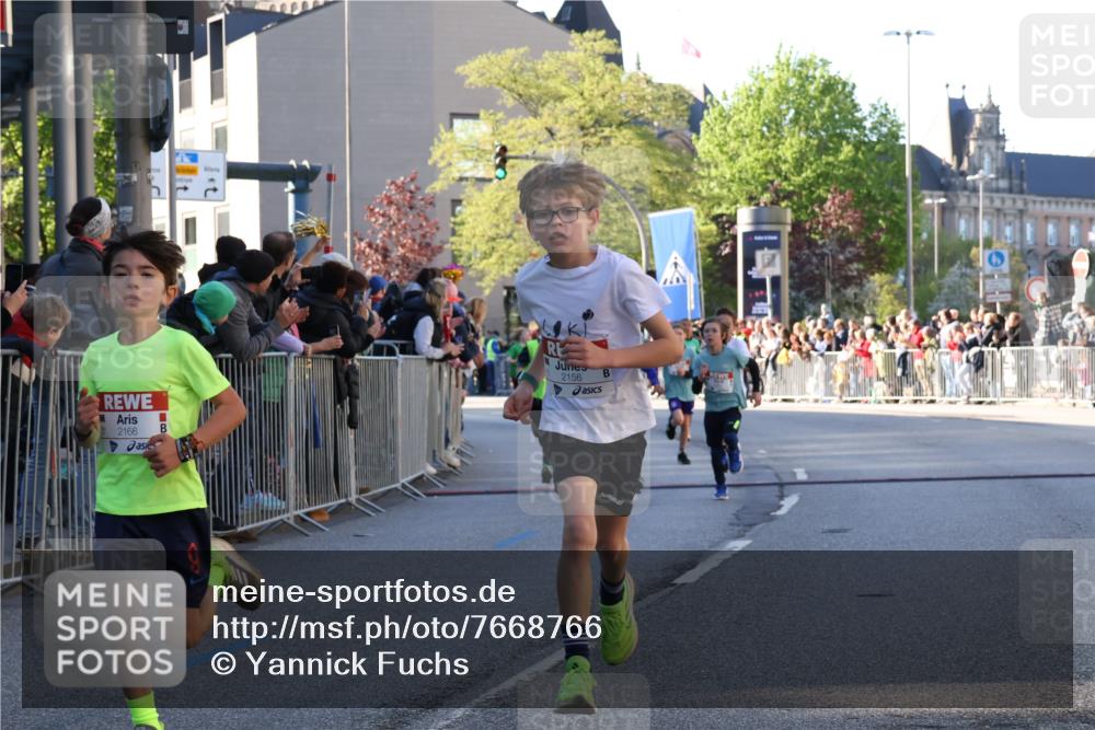 25.04.2025 - Das Zehntel Yannick Fuchs http://msf.ph/oto/7668766 26.04.2025 08:50:34 Ziel 1458, 1473, 1476, 1884, 2156, 2166, 2392, 2643, 2711, 2852, 2903, 2920, 2935, 3210, 3214, 3520, 3849 meine-sportfotos.de
