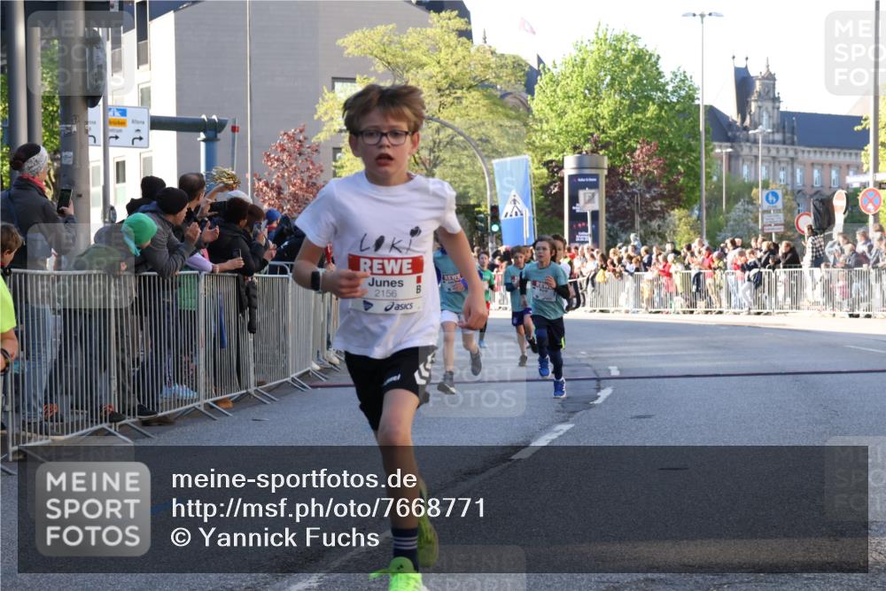 25.04.2025 - Das Zehntel Yannick Fuchs http://msf.ph/oto/7668771 26.04.2025 08:50:34 Ziel 1458, 1473, 1476, 1884, 2156, 2166, 2392, 2643, 2711, 2852, 2903, 2920, 2935, 3210, 3214, 3520, 3849 meine-sportfotos.de