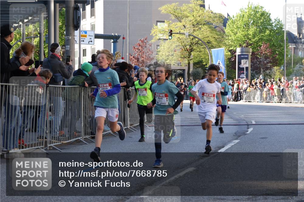 25.04.2025 - Das Zehntel Yannick Fuchs http://msf.ph/oto/7668785 26.04.2025 08:50:36 Ziel 1458, 1473, 1476, 1884, 2156, 2166, 2392, 2643, 2711, 2731, 2852, 2903, 2920, 2935, 3210, 3214, 3520 meine-sportfotos.de