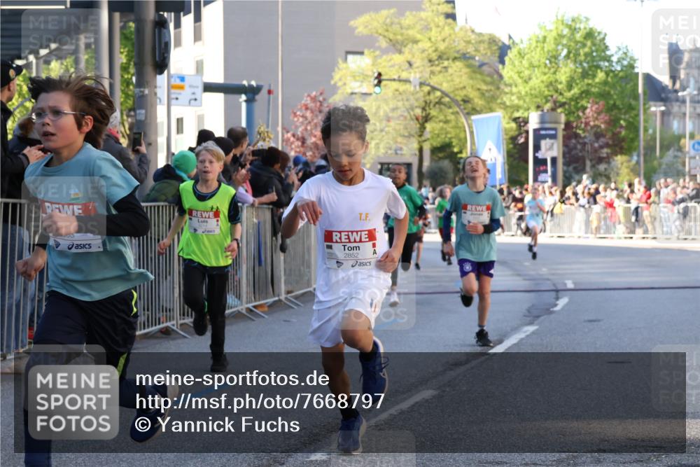 25.04.2025 - Das Zehntel Yannick Fuchs http://msf.ph/oto/7668797 26.04.2025 08:50:38 Ziel 1114, 1473, 1476, 2156, 2166, 2392, 2643, 2711, 2731, 2852, 2903, 2920, 2935, 3210, 3214 meine-sportfotos.de