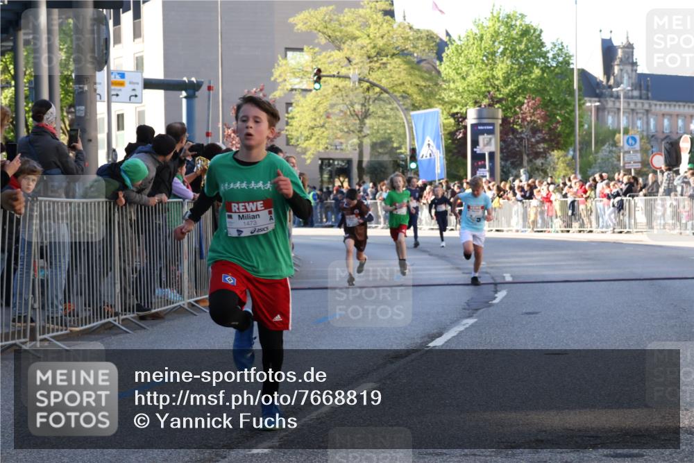 25.04.2025 - Das Zehntel Yannick Fuchs http://msf.ph/oto/7668819 26.04.2025 08:50:40 Ziel 1114, 1473, 1476, 2392, 2643, 2711, 2731, 2852, 2903, 2920, 2935, 3214 meine-sportfotos.de