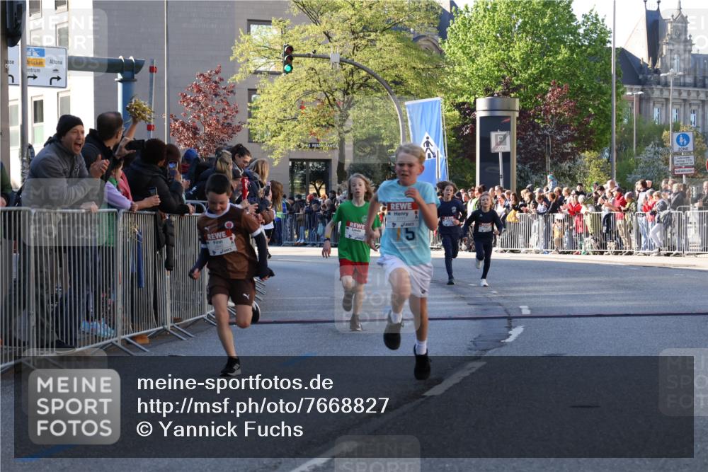 25.04.2025 - Das Zehntel Yannick Fuchs http://msf.ph/oto/7668827 26.04.2025 08:50:42 Ziel 1114, 1473, 1476, 2392, 2643, 2711, 2731, 2734, 2840, 2852, 2903, 2920, 2935, 3214, 3782 meine-sportfotos.de