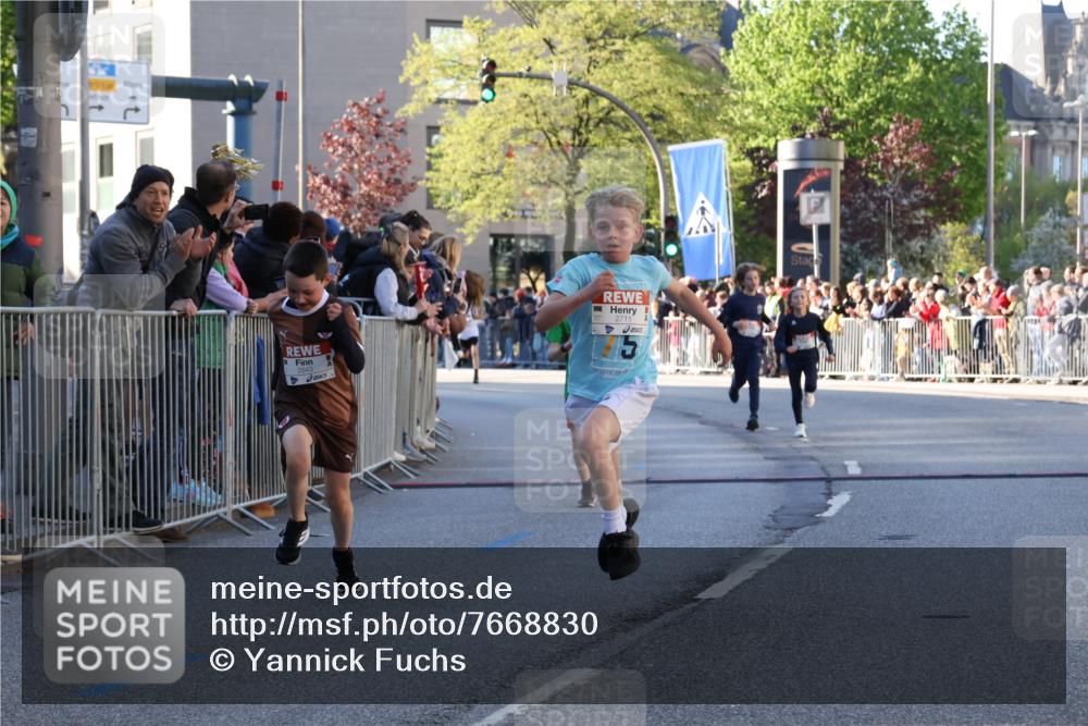25.04.2025 - Das Zehntel Yannick Fuchs http://msf.ph/oto/7668830 26.04.2025 08:50:42 Ziel 1114, 1473, 1476, 2392, 2643, 2711, 2731, 2734, 2840, 2852, 2903, 2920, 2935, 3214, 3782 meine-sportfotos.de