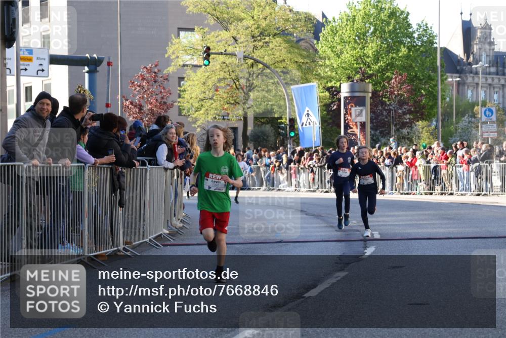 25.04.2025 - Das Zehntel Yannick Fuchs http://msf.ph/oto/7668846 26.04.2025 08:50:44 Ziel 1114, 1473, 1476, 2321, 2325, 2392, 2643, 2711, 2731, 2734, 2840, 2935, 3782, 3865 meine-sportfotos.de