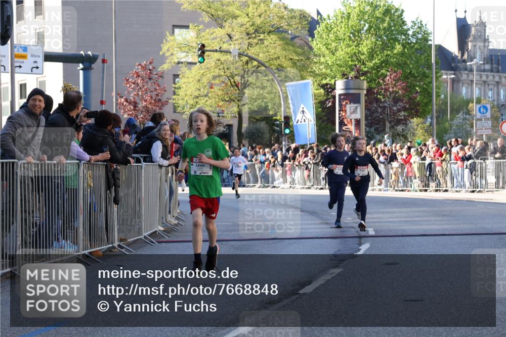 25.04.2025 - Das Zehntel Yannick Fuchs http://msf.ph/oto/7668848 26.04.2025 08:50:44 Ziel 1114, 1473, 1476, 2321, 2325, 2392, 2643, 2711, 2731, 2734, 2840, 2935, 3782, 3865 meine-sportfotos.de