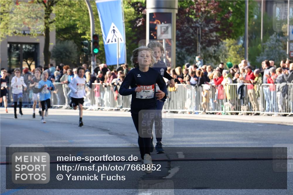 25.04.2025 - Das Zehntel Yannick Fuchs http://msf.ph/oto/7668852 26.04.2025 08:50:45 Ziel 1087, 1114, 1473, 1476, 1484, 2321, 2325, 2392, 2643, 2711, 2731, 2734, 2840, 3782, 3865 meine-sportfotos.de