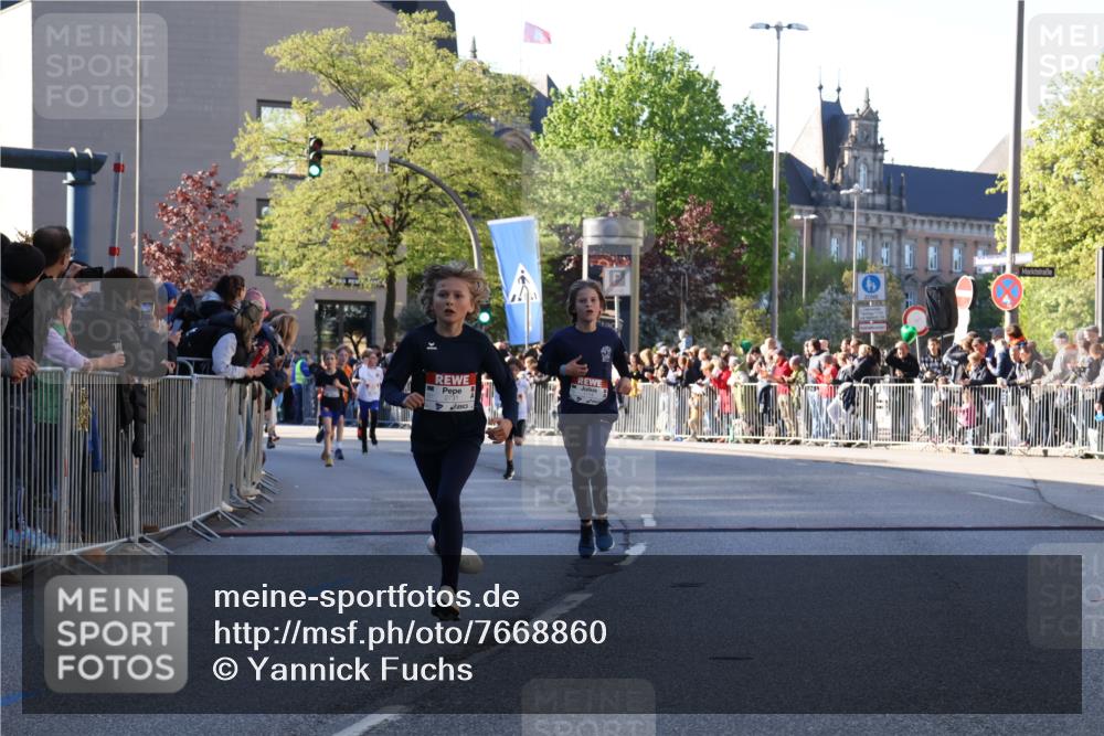 25.04.2025 - Das Zehntel Yannick Fuchs http://msf.ph/oto/7668860 26.04.2025 08:50:46 Ziel 1080, 1087, 1114, 1473, 1484, 2321, 2325, 2392, 2643, 2711, 2731, 2734, 2840, 3782, 3865 meine-sportfotos.de