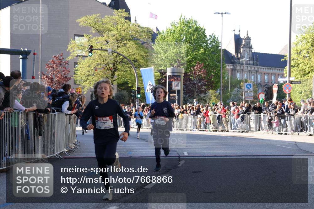 25.04.2025 - Das Zehntel Yannick Fuchs http://msf.ph/oto/7668866 26.04.2025 08:50:47 Ziel 1080, 1087, 1114, 1484, 1748, 2321, 2325, 2392, 2643, 2711, 2731, 2734, 2795, 2840, 3782, 3865 meine-sportfotos.de