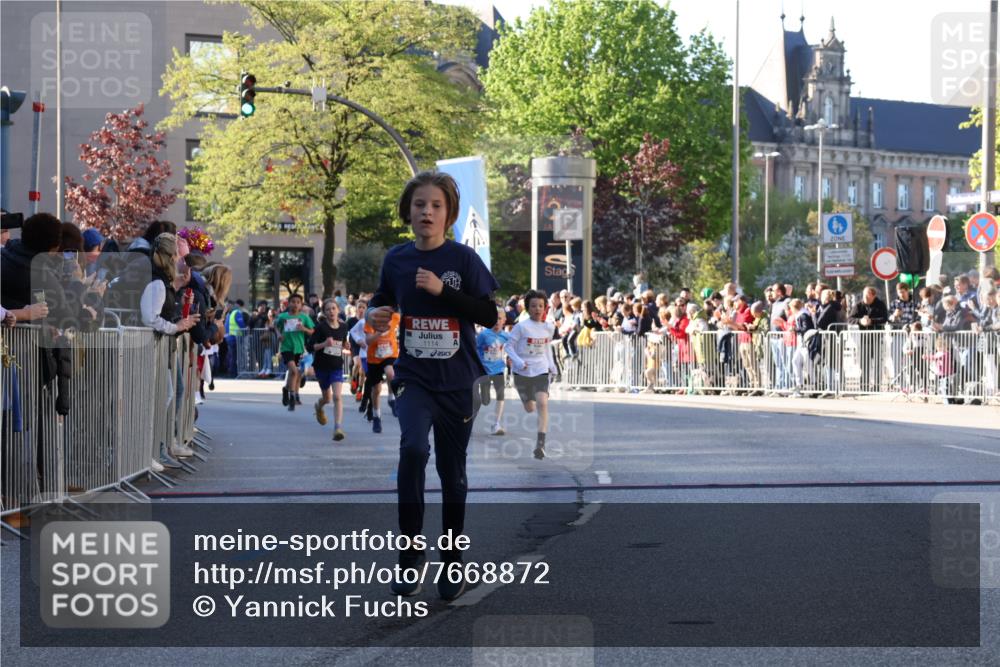 25.04.2025 - Das Zehntel Yannick Fuchs http://msf.ph/oto/7668872 26.04.2025 08:50:48 Ziel 1080, 1087, 1114, 1484, 1748, 1781, 1787, 2321, 2325, 2392, 2643, 2711, 2731, 2734, 2778, 2795, 2832, 2840, 3782, 3865 meine-sportfotos.de