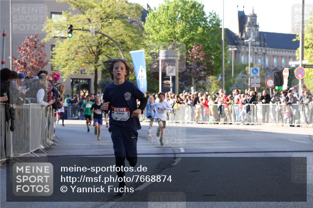 25.04.2025 - Das Zehntel Yannick Fuchs http://msf.ph/oto/7668874 26.04.2025 08:50:48 Ziel 1080, 1087, 1114, 1484, 1748, 1781, 1787, 2321, 2325, 2392, 2643, 2711, 2731, 2734, 2778, 2795, 2832, 2840, 3782, 3865 meine-sportfotos.de