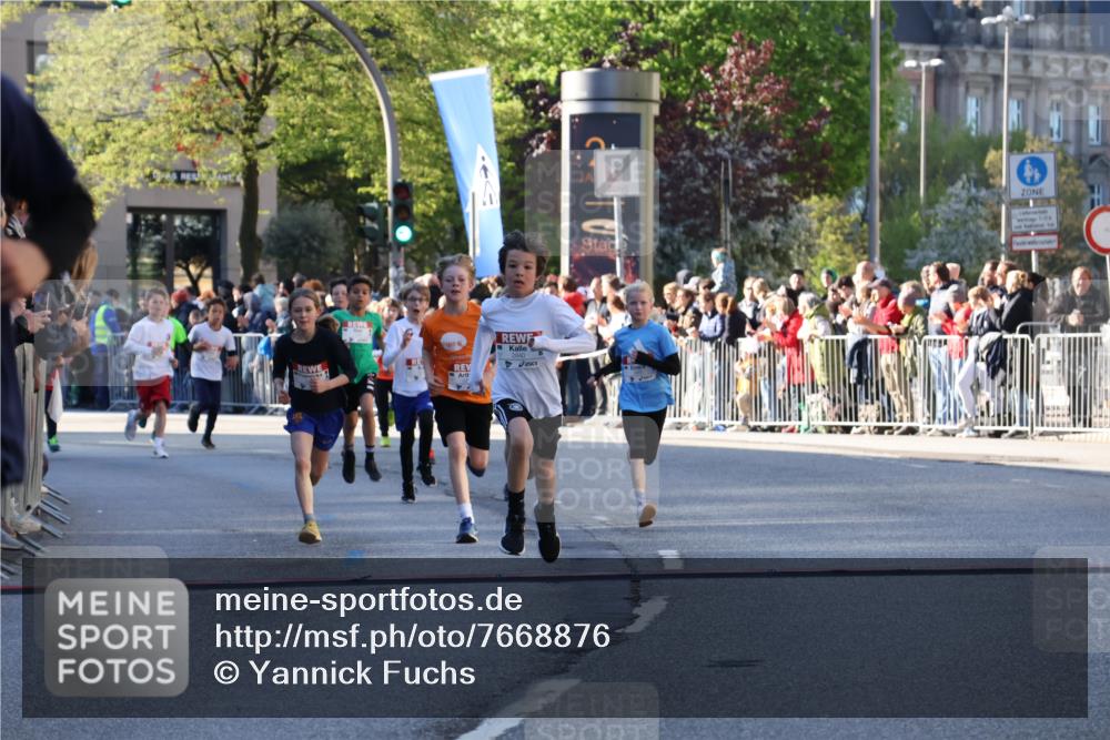 25.04.2025 - Das Zehntel Yannick Fuchs http://msf.ph/oto/7668876 26.04.2025 08:50:49 Ziel 1080, 1087, 1114, 1484, 1748, 1781, 1787, 2321, 2325, 2392, 2643, 2709, 2711, 2718, 2731, 2734, 2778, 2795, 2832, 2840, 3782, 3865 meine-sportfotos.de